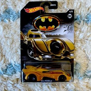 Bat mobile. Mattel